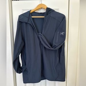 Arc’teryx Delta LT Hoody - Men’s XL Navy. Great condition!!